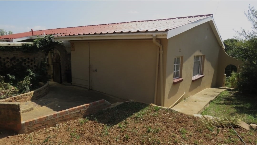 5 Bedroom Property for Sale in Uniondale Western Cape
